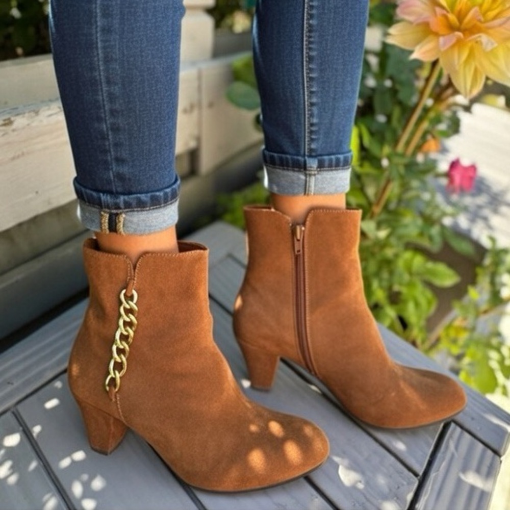 Camel Tan Suede Ankle Booties Gold Chain Block Heel Size 9M